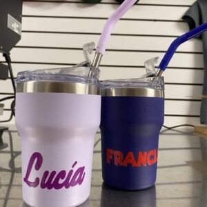 Gran variedad de vasos y termos